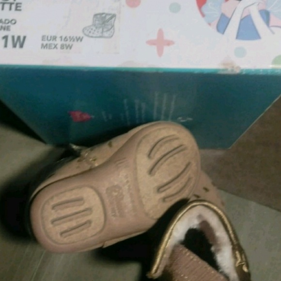 Booties 1week - Picture 5 of 5